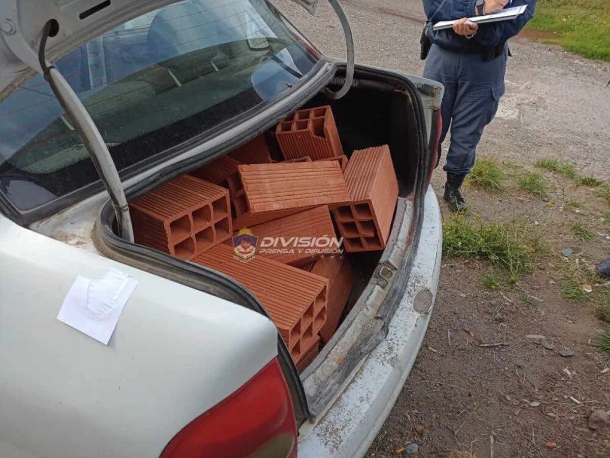 Robó materiales de un centro educativo y fue demorado