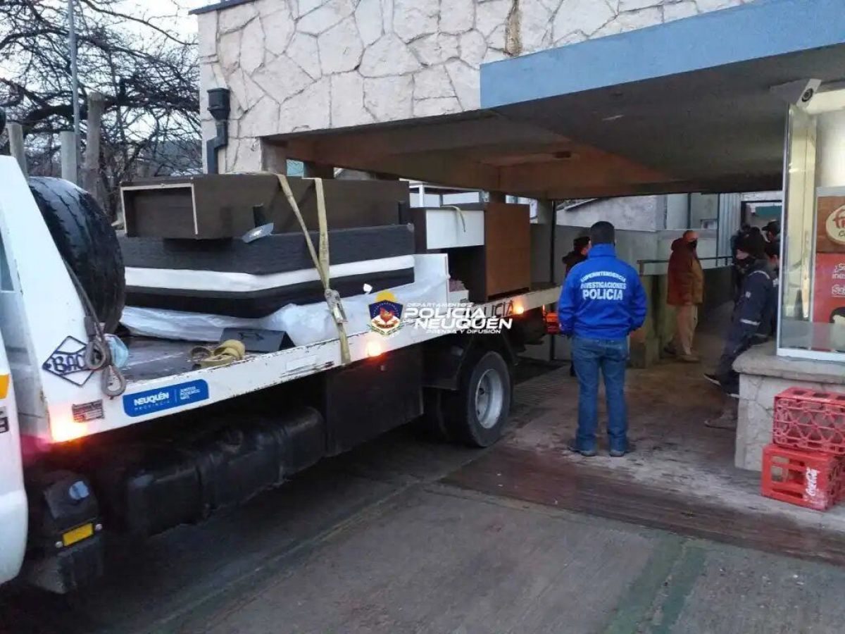 La Policía recuperó algunos elementos robados del local de Takos y Taquitos