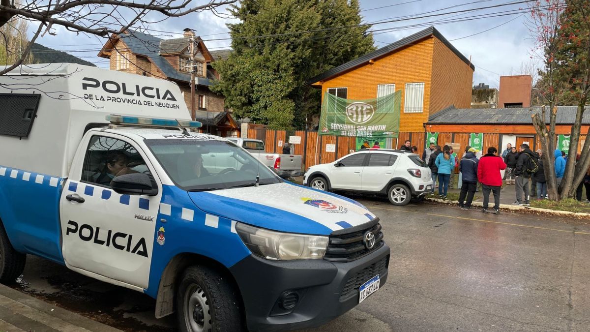 "Necesitamos que cese la toma del Distrito Escolar IX"