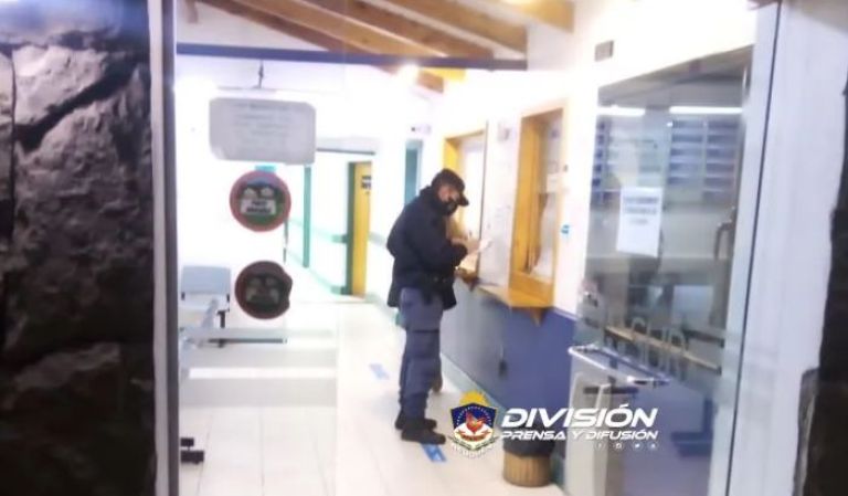 Demorado por intentar robar y luego querer golpear a una enfermera en el Centro Médico del Sur