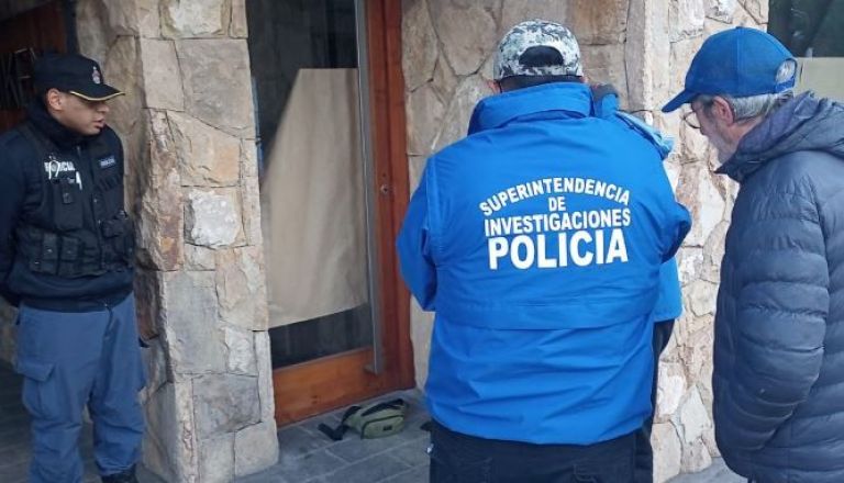 Demoraron a un menor con drogas y dinero en su poder
