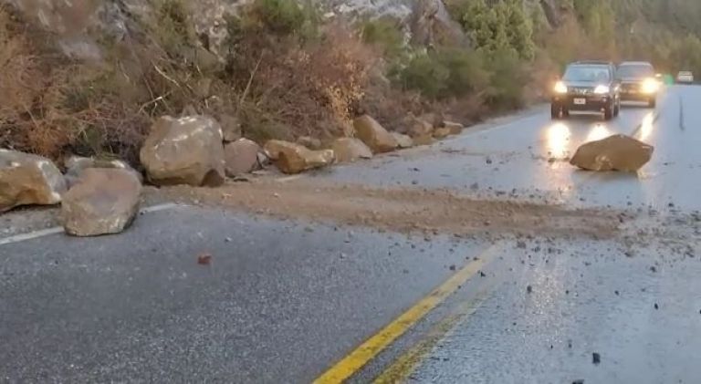 Cayeron piedras en la ruta de los 7 lagos