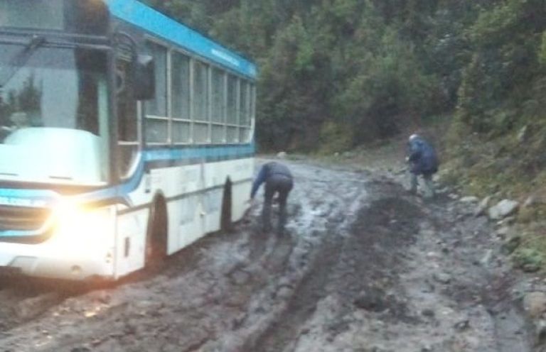 Vecinos denuncian el mal estado del camino de Puente Blanco