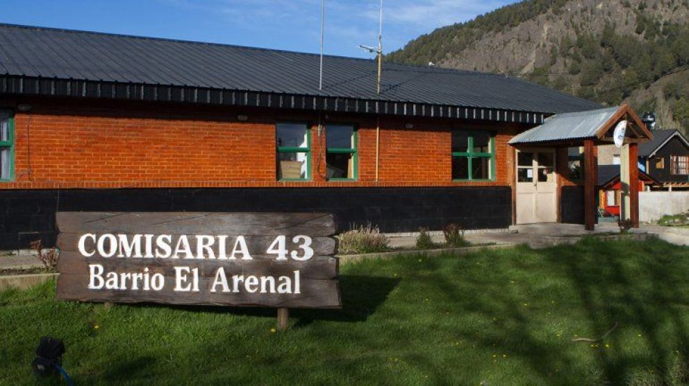 Dos hombres demorados por robo de garrafas a un comercio